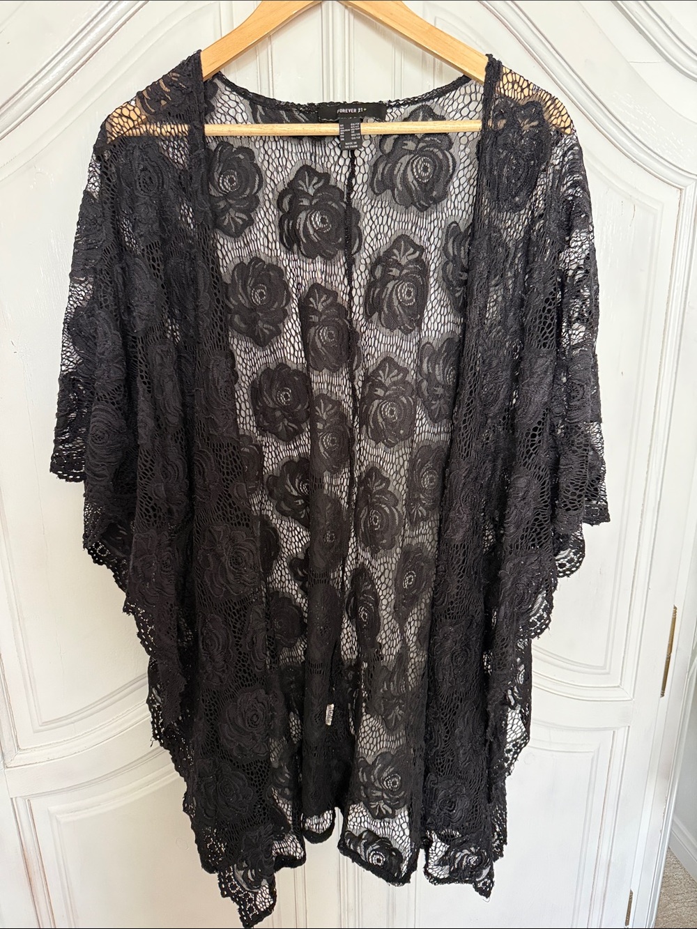 Forever 21 Black Floral Lace Kimono Whimsy Goth Witchy Boho Festival Layer O/S